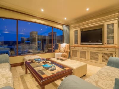 Villa Paradisa Guest House