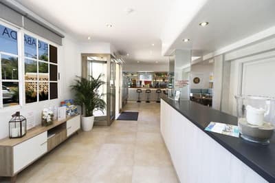 Naika Studios & Apartments