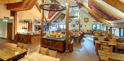 Warwick Castle Hotel and Knight's Village