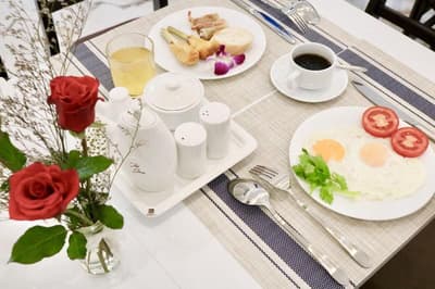 Phuong Dong Hotel & Apartment