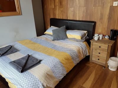 Oyo The Bull On The Bridge Hotel