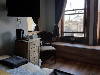 Oyo The Bull On The Bridge Hotel