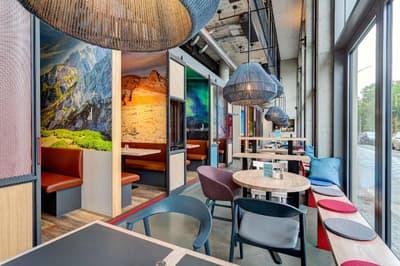 Schulz Hotel Berlin Wall At The East Side Gallery