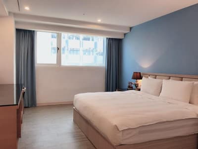 Champs Elysees Hotel