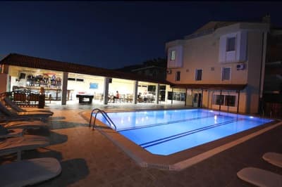 California Apart Hotel