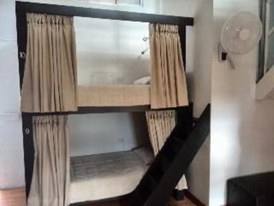 Hostal Lleras Calle 8