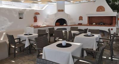 Heliessa Rooms & Suites