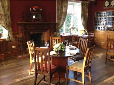 The Royal Oak Hotel And Restaurant
