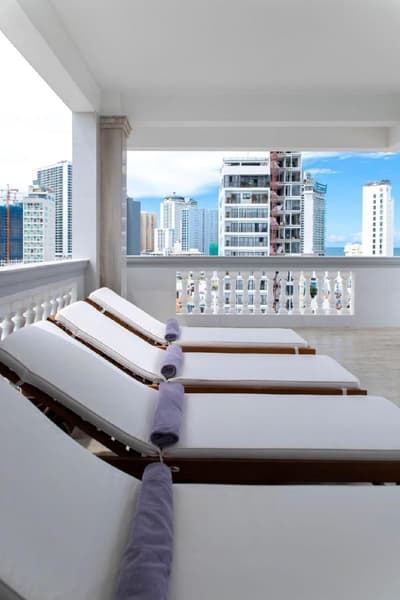 Seven Seas Hotel And Apartment