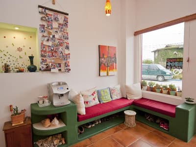Hana B & B