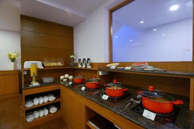 Treehouse Neptune Inn