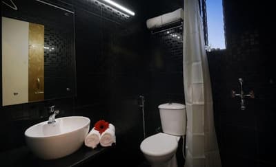 Treehouse Neptune Inn