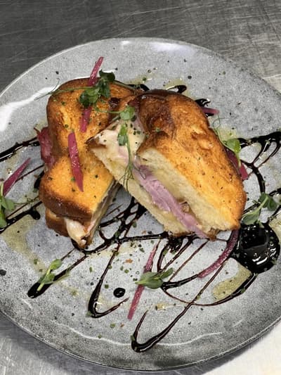 Hostellerie Au Rendez Vous Des Amis