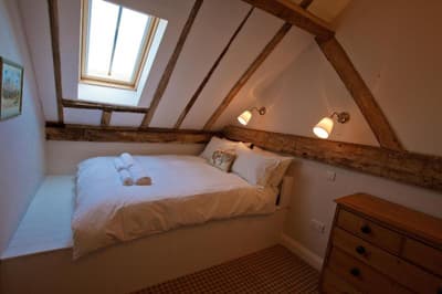 Creeksea Place Barns