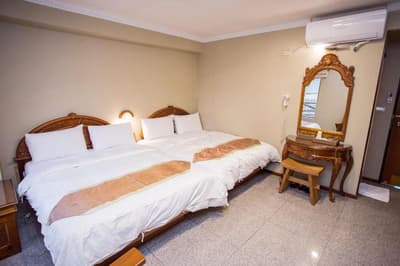 Mei Jia Mei Hotel (Newly renovated)