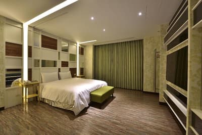 Ihotel