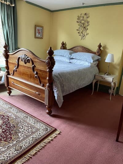 Chimneys Guest House