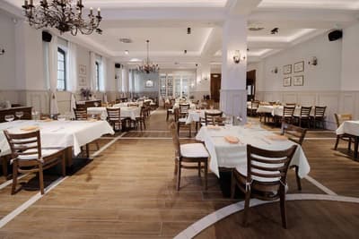 Dworzysko Hotel & Restaurant