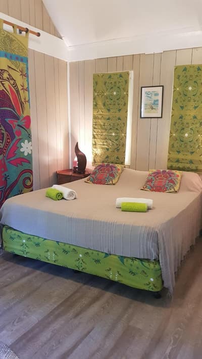 Linareva Moorea Beach Resort