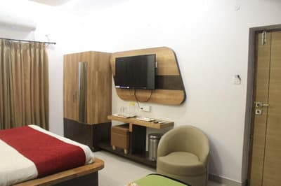 Hotel Sdm Golden Tower