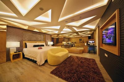 Double Motel