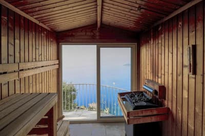 Chateau De La Chevre D Or