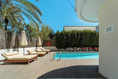 El Hotel Pacha – Includes entrance to Pacha Club