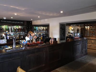 The Three Horseshoes