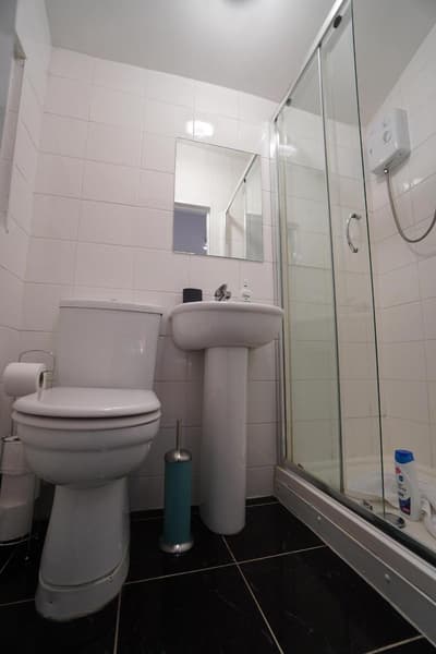 London Queens Apartments