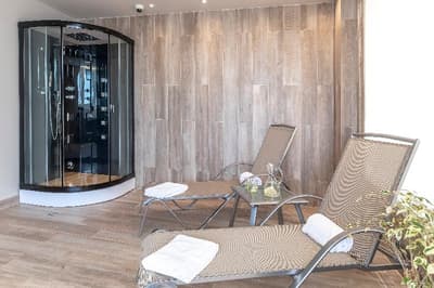 Huinid Obelisco Hotel