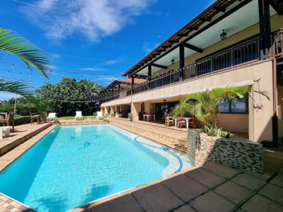 Meander Manor