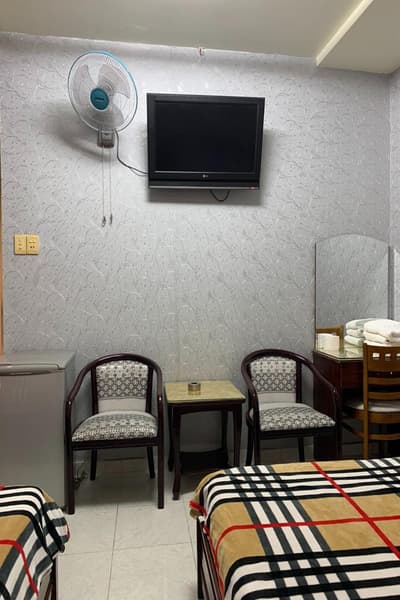 Hoang Yen Nhi Hotel by ZUZU