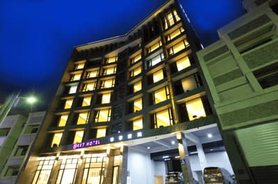 Ket Hotel