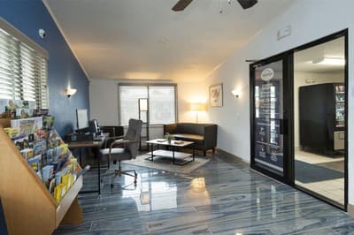 Suburban Studios Mentor - Cleveland Northeast