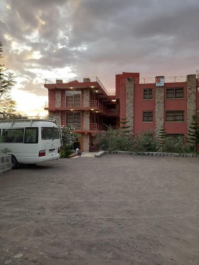 Zan-Seyoum Hotel