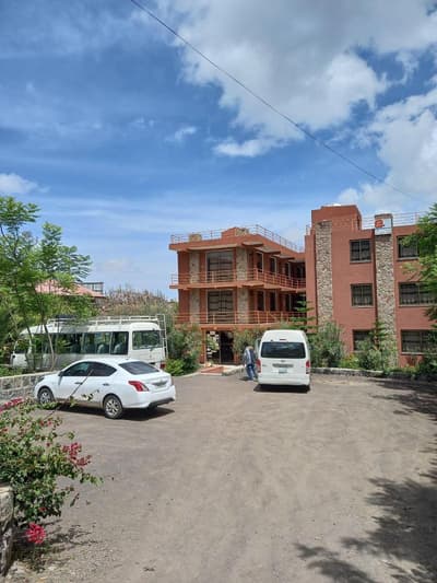 Zan-Seyoum Hotel