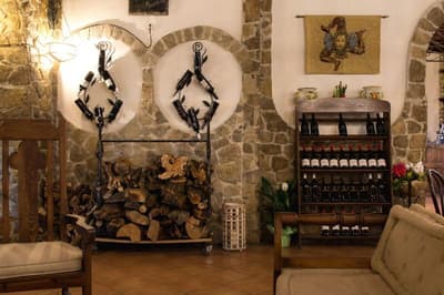 Hotel Castello Di Giuliano