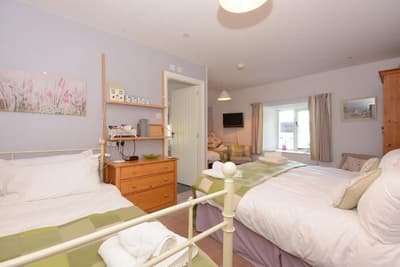 Hawthorn Farm Guest House