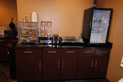 Cobblestone Inn & Suites - Harper