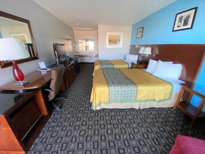 Lakes Inn