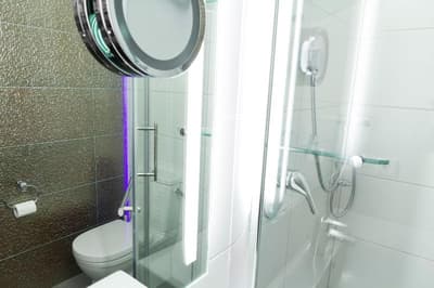 Hellers Twenty Four 1 (24H Self-Check-In)