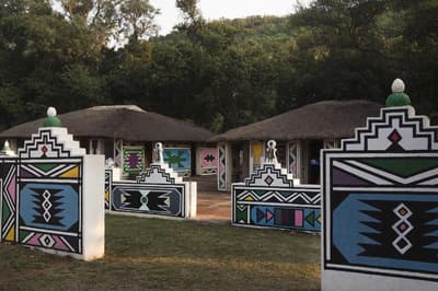 Zebra Country Lodge