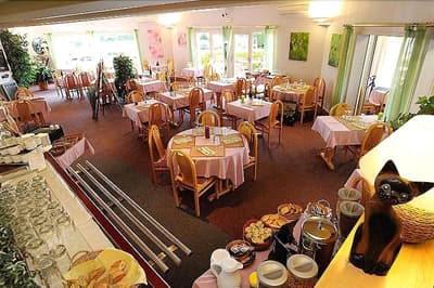 Hotel Restaurant Charme En Beaujolais