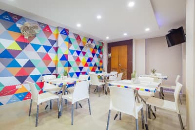 Hotel Ayenda Seven