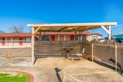 Capital O Hotel Beeville -US 181