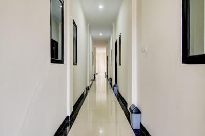 90233 The Shine Residence