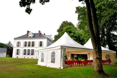 Logis Hostellerie Le Chatel