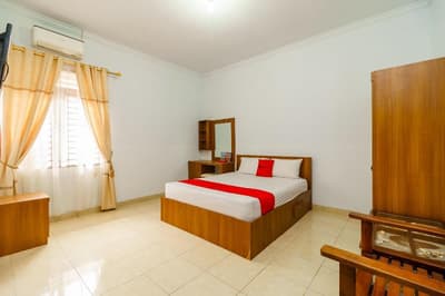 Formerly RedDoorz Syariah @ Jalan Dr Mansyur Medan