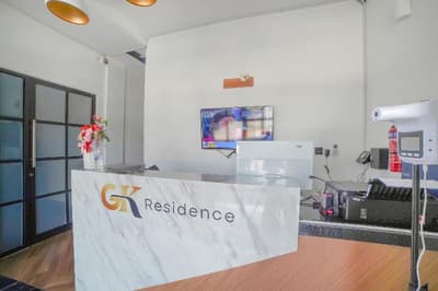 Super OYO 90447 Kardopa Hotel Megapark