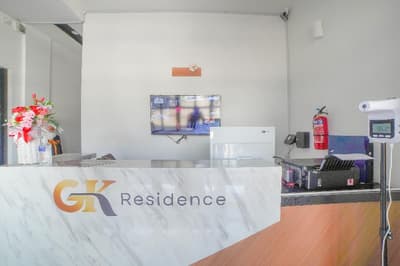 Super OYO 90447 Kardopa Hotel Megapark